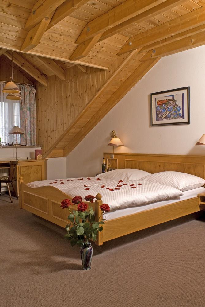 Hotel Zum Fischerwirt Baindlkirch Exterior photo